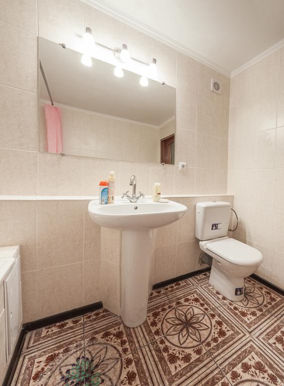 Apartment On Zhukovskogo 敖德萨 外观 照片