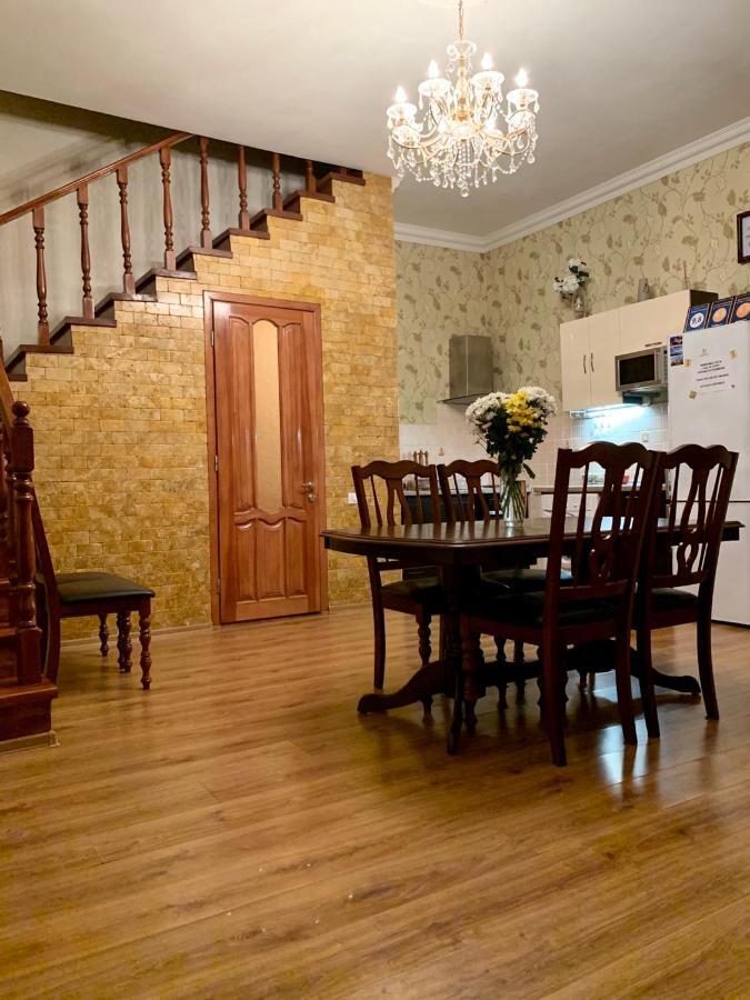 Apartment On Zhukovskogo 敖德萨 外观 照片
