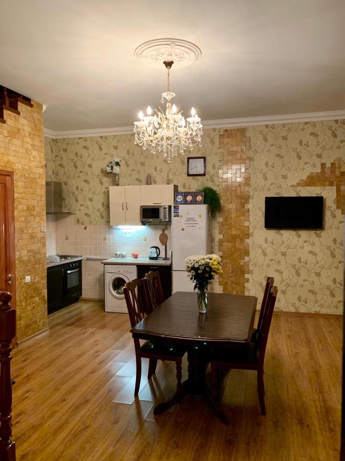 Apartment On Zhukovskogo 敖德萨 外观 照片