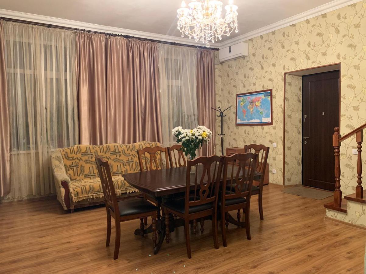 Apartment On Zhukovskogo 敖德萨 外观 照片